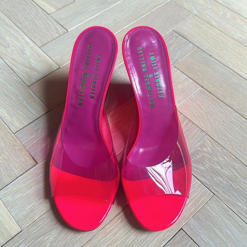 Made in Italy never worn pink wedge sandals